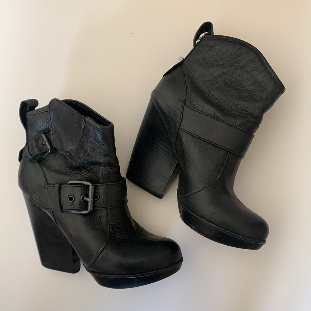 Dolce Vita Booties